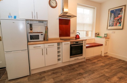 Salisbury Cottage | ROJOY, family friendly in Salisbury