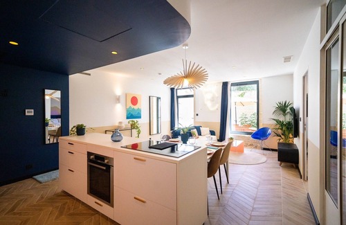 Quartier Administrations Apartment | Roma Divine: home cinema, luxury city center