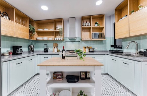 Roma Sur House | Roma Splendor: Elegant Terrace & City Views
