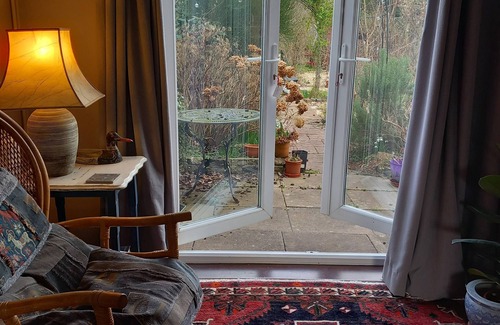 Ombersley House | Romantic village location/ideal for city and walking breaks