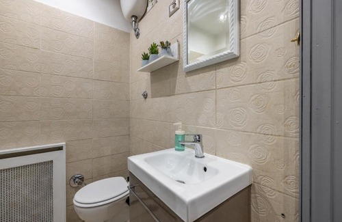Rione VII Regola House | Roman Loft with arch in Campo de' Fiori