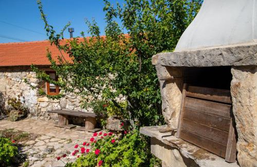 Alqueidao da Serra House | Roman Road House