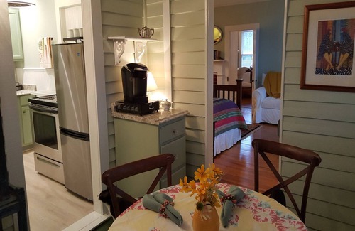 Downtown Little Rock Cabin | Romance, Style & Comfort