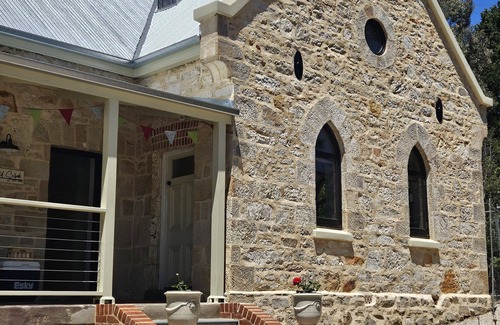 Balhannah House | Romantic 1bed/1bath self-cont. apart. for 2 Adelaide Hills, wineries & Hahndorf.