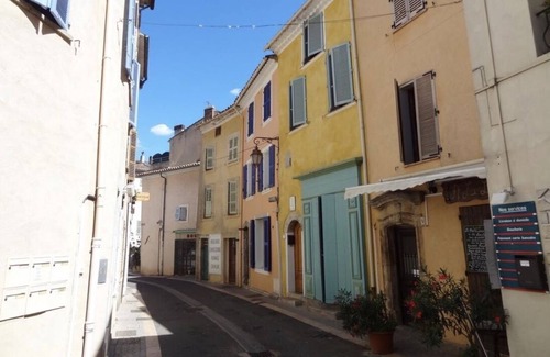 Besse-sur-Issole House | Romantic Cottage in Historical French Village Provence Wine Country House