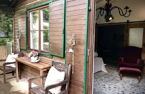 Tutzing House | Romantic cottage hut