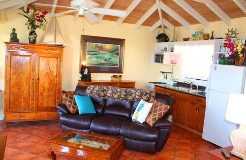 Hart Bay Cottage | Romantic Cottage: Stunning Ocean Views. Hot tub. Cruz Bay!