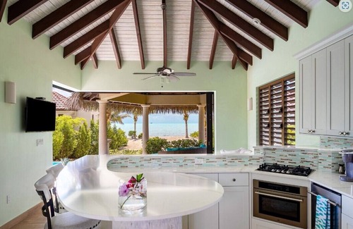 Leeward Settlement House | Romantic Getaway, LOWEST DENSITY on the Island, STAND ALONE BUNGALOWS!