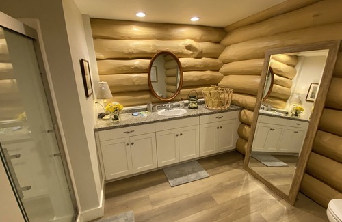 Ephraim Cabin | ROMANTIC HIDEAWAY in great Door County location