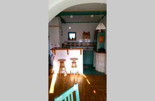 Komarom House | Romantic Holiday Cottage by the Danube