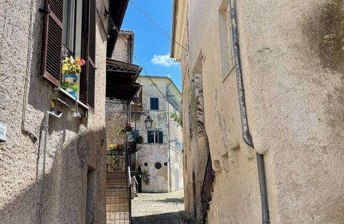 Fontechiari House | Romantic home in a quaint Italian village.Small dogs allowed