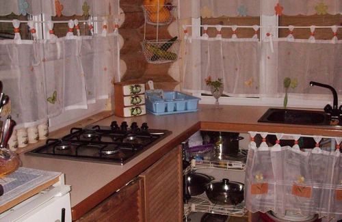 Zarnesti Cabin | romantic log cabin in the Carpathian Mountains