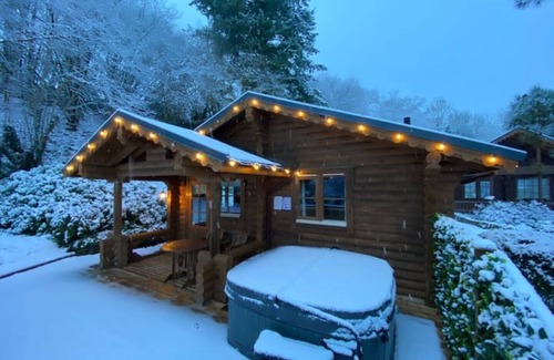 Aymestrey Cabin | Romantic Log Cabin With Hot Tub
