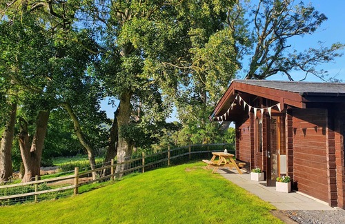 Corwen Cabin | Romantic Log Cabin
