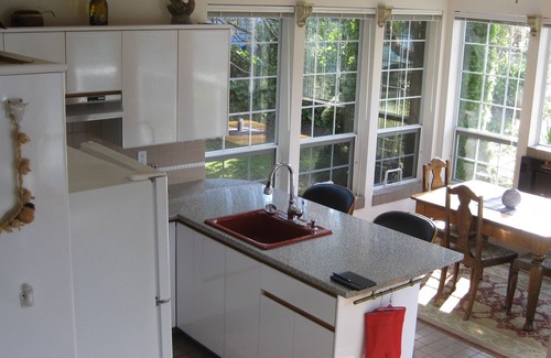 Pender Island Cottage | Romantic Luxury Oceanfront Cottage
