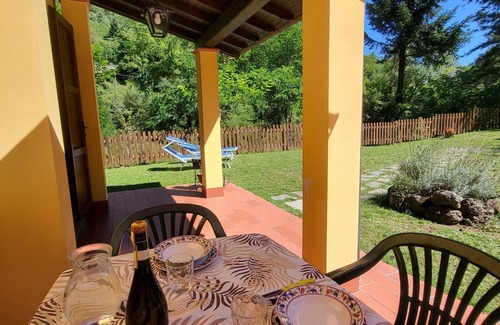 Piazza al Serchio Villa | Romantic Riverside Property, small private pool. WIFI . Walk to facilities