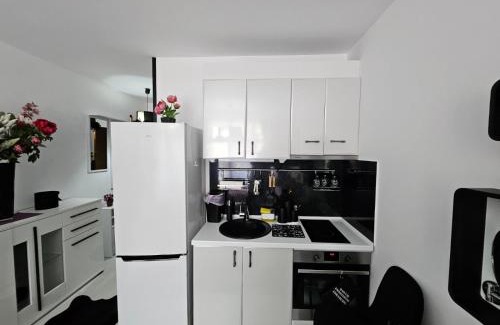 Ravda Apartment | Romantic Sensual Retreat Studio by Flat Mаnager