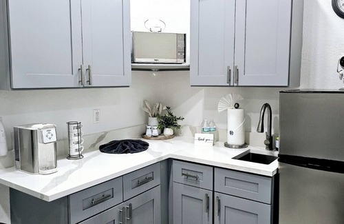 Sulphur Springs Apartment | ROMANTIC SUITE MAYDUNY