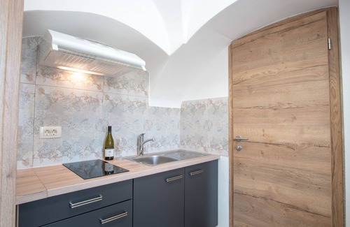 Radovljica Apartment | Romantic Superior Studio for 3 in the city of the sun