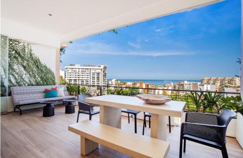 Alta Vista House | Romantic Zone’s Largest Rooftop with Luxe Ocean Views