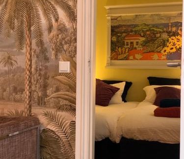 Den Ham Bed & Breakfast | Romantisch Wellness Appartement met privé Hottub Sauna Gamesroom