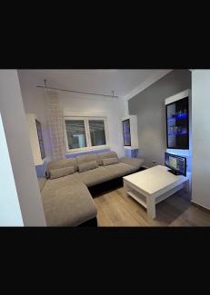 Nestos House | Romeo's Lodge