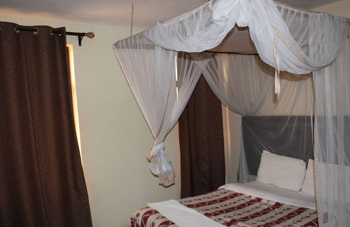 Ngelani Hotel | Roof Galaxy Hotel