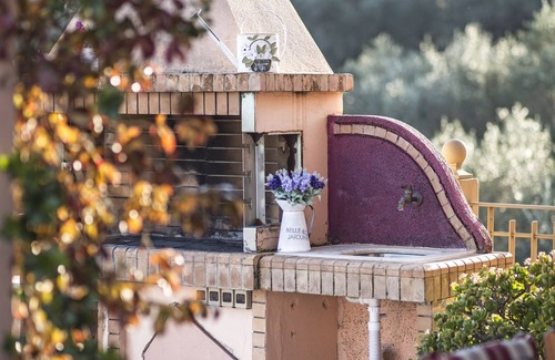 Gouvia Villa | Roof Garden Villa is located on the hill top near Gouvia with beautiful views.