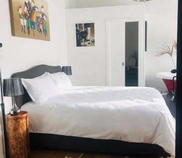 Zebbug House | Rooftop Heated Jacuzzi, Fireplace, A Unique Home!