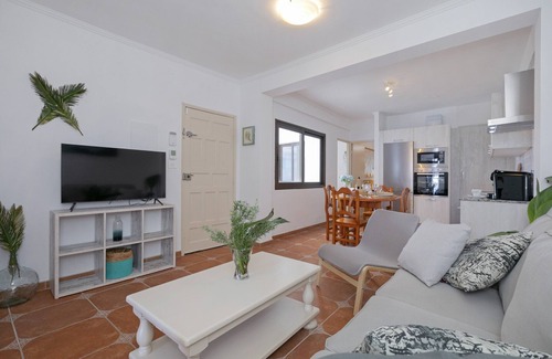 El Guincho Apartment | Rooftop View Escape/1 Min to Center/Fast Wi-Fi