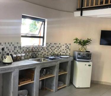 Prince Alfred Hamlet Apartment | Rooikraal Farm Rondawel
