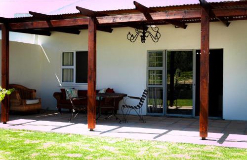 Prince Alfred Hamlet Apartment | Rooikraal Hamlet Village Cottage