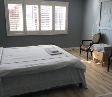 Central District House | Room 1