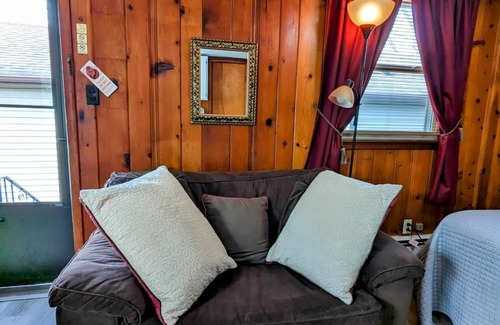 Lewiston Apartment | Room 10 Kitchenette - Riverside Motel - 1 Queen, 1 Sofa Bed