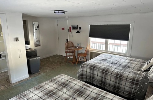 Schroon Lake Hotel | Room 109 two queen beds