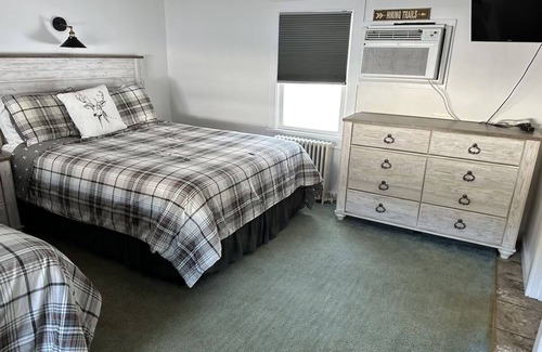 Schroon Lake Hotel | Room 109 two queen beds