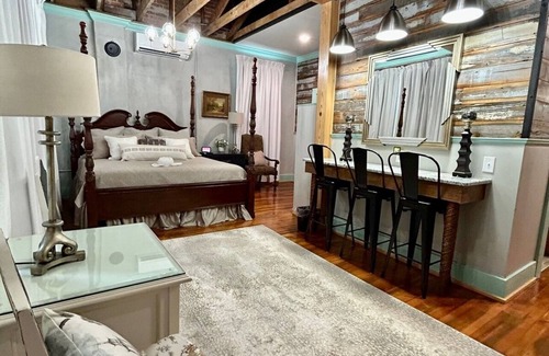 Carthage House | Room 2 (sleeps 2) at Chipley's Squareview Inn