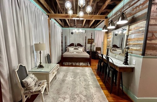 Carthage House | Room 2 (sleeps 2) at Chipley's Squareview Inn