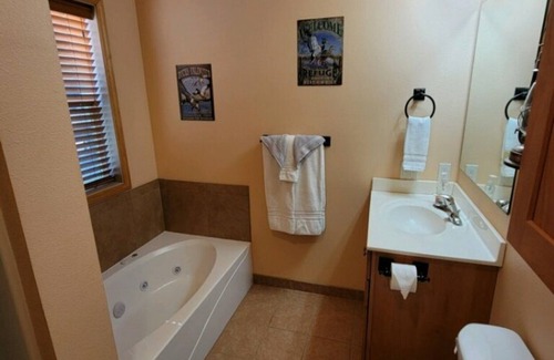 Wolf Creek Cabin | Room 3 at Wolf Creek Lodge, Montana