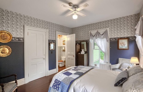 Tionesta Bed & Breakfast | Room 4 at The Vintage Inn Boutique B&B. Gourmet food and cocktails included!
