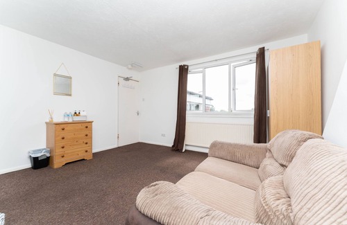 Iver House | Room 5 - Double Bedroom with Sofa and additional Single bed - Loft Room