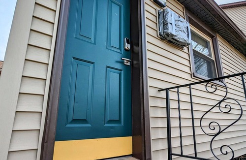Lewiston Apartment | Room 6 - Riverside Motel - 1 Queen, 1 Twin