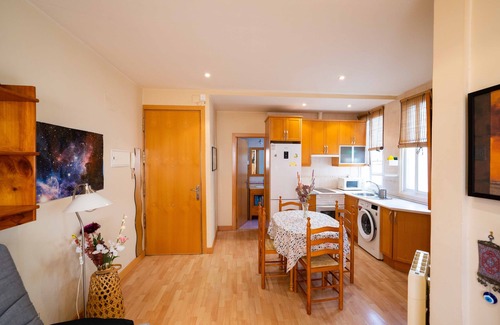 Palos de la Frontera Condo | Room apartment in central Madrid