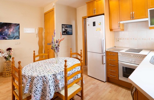 Palos de la Frontera Condo | Room apartment in central Madrid