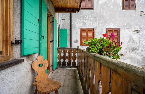 San Giacomo Apartment | Room 'Eia' with Mountain View and Shared Garden