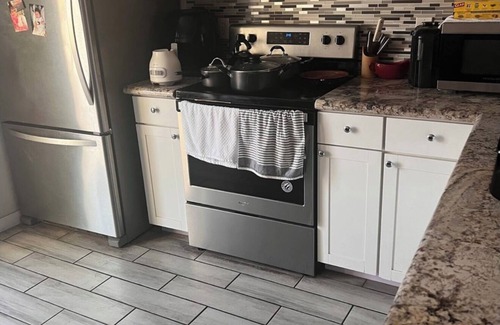 Downtown Las Vegas House | Room for ladies only