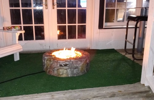 El Campo House | Room for RENT! Peaceful, Bring your favorite book . Relaxing hm for Single Lady
