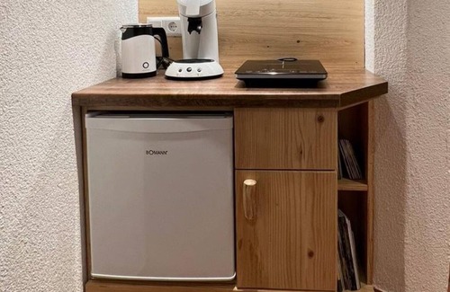 Breitnau Apartment | Room 'Gästezimmer' with Shared Terrace, Shared Garden and Wi-Fi