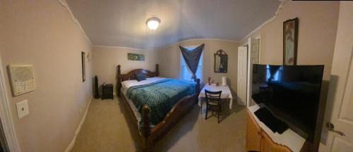 Frederick House | Room in a mansion