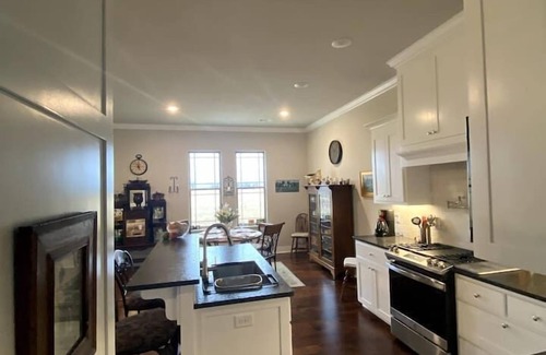 Maysville House | Room in Elegant home w/beautiful Countryside views